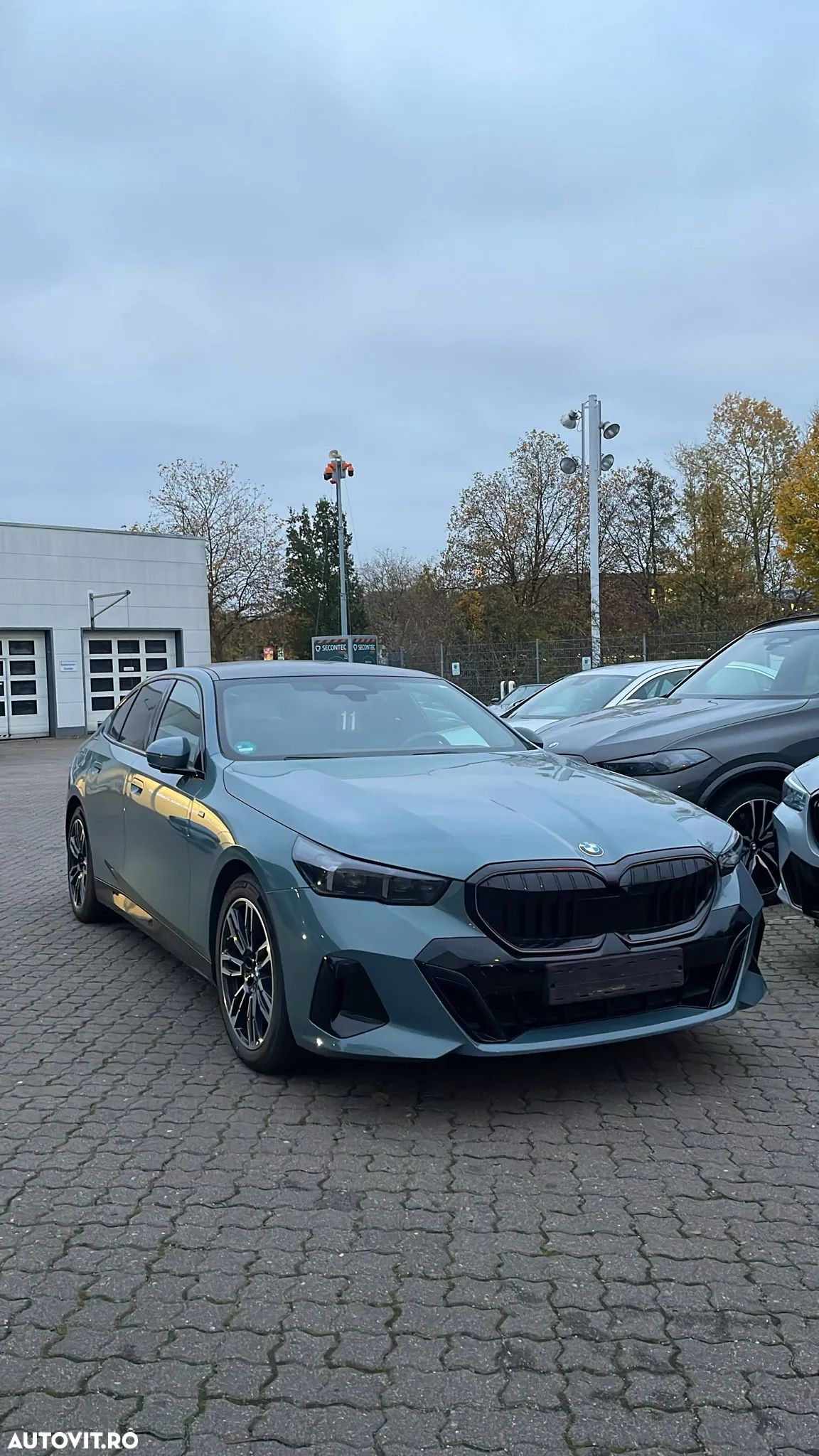 BMW Seria 5 520d Aut. - 1