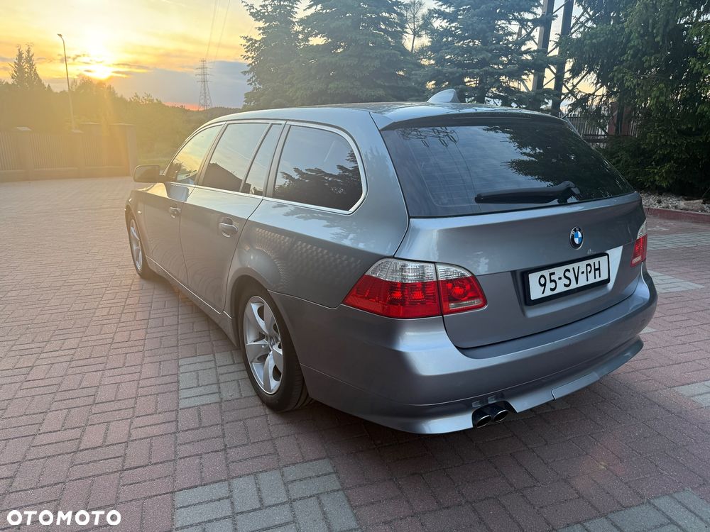 BMW Seria 5 525d - 11