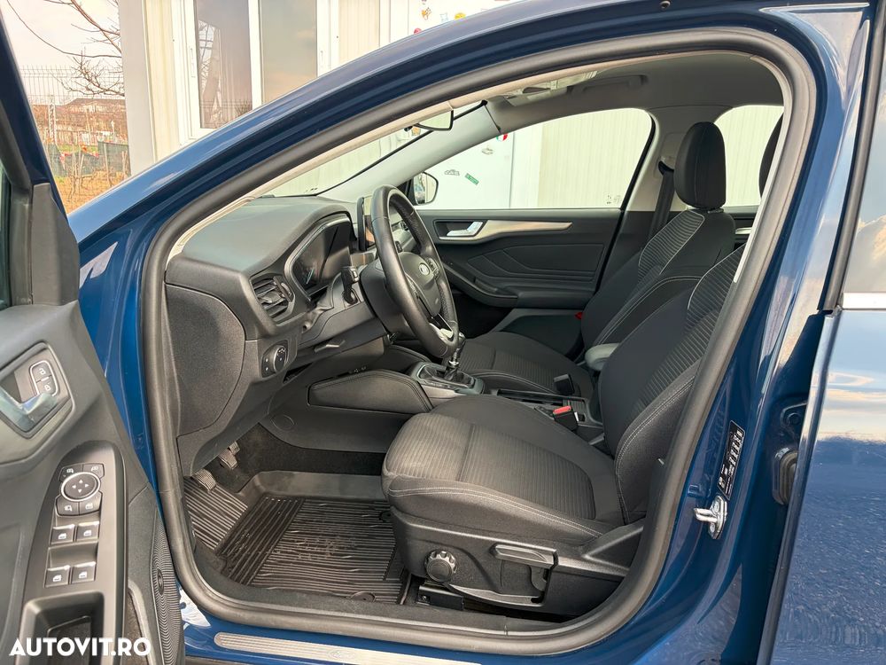 Ford Focus 1.0 EcoBoost Titanium - 10