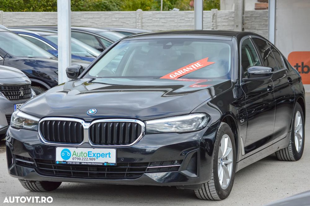 BMW Seria 5 520e Aut. Luxury Line - 32