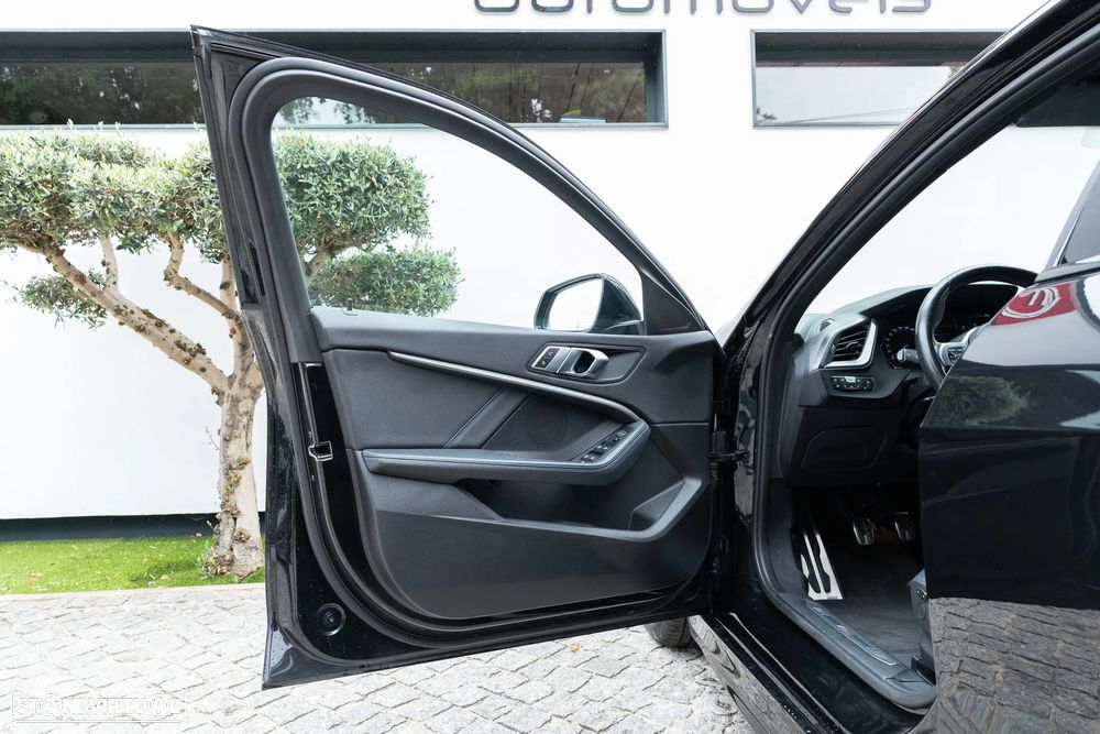 BMW 116 d Pack Desportivo M - 13
