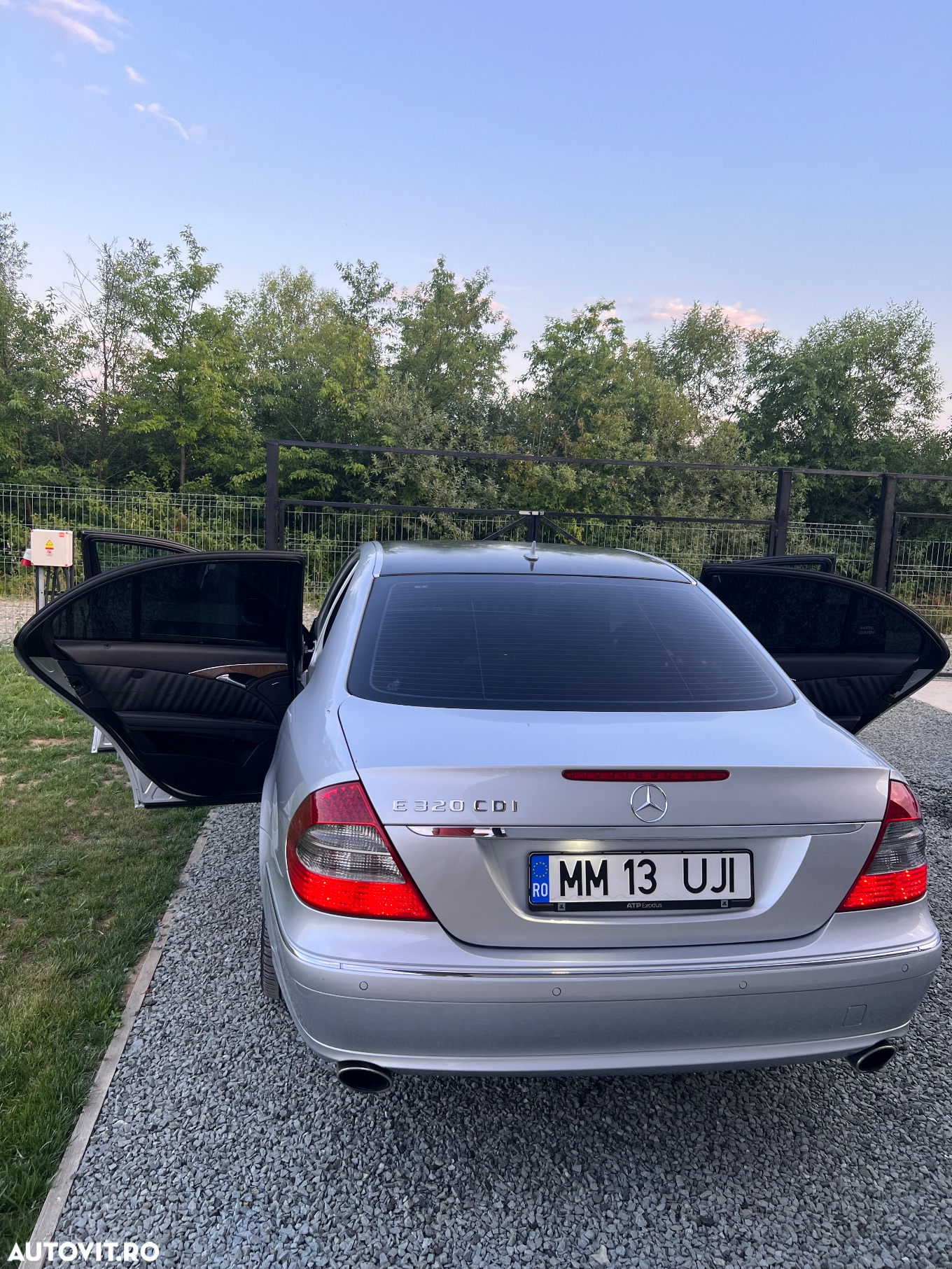 Mercedes-Benz E 320 CDI Avantgarde DPF Sport Edition - 27