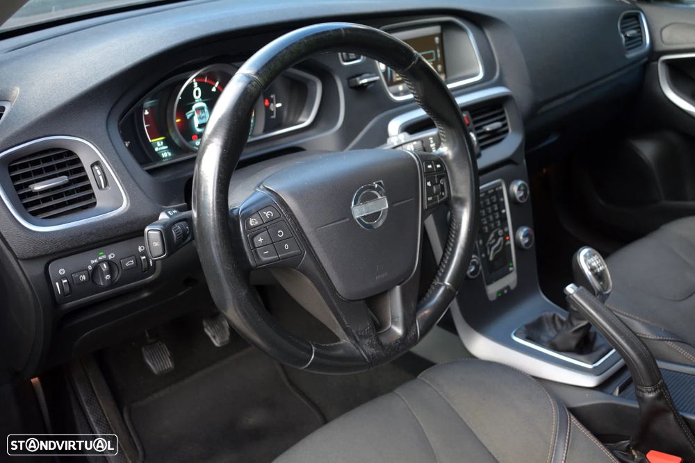 Volvo V40 Cross Country 1.6 D2 Momentum - 13