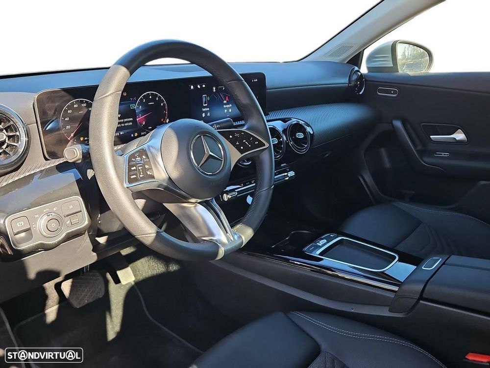 Mercedes-Benz A 200 Standard - 10
