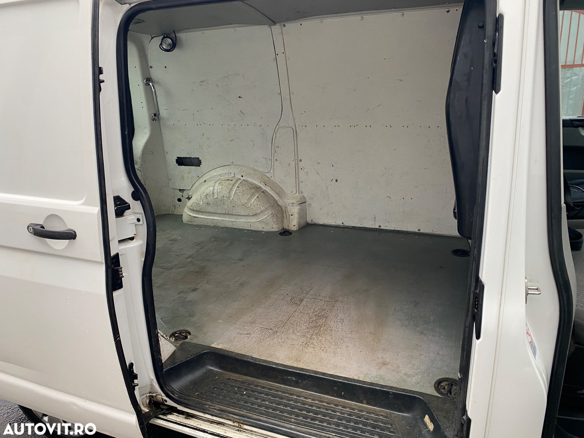 Volkswagen Transporter T5 7FD162/SC2/WF2/ZP1/1T3 BMT - 16