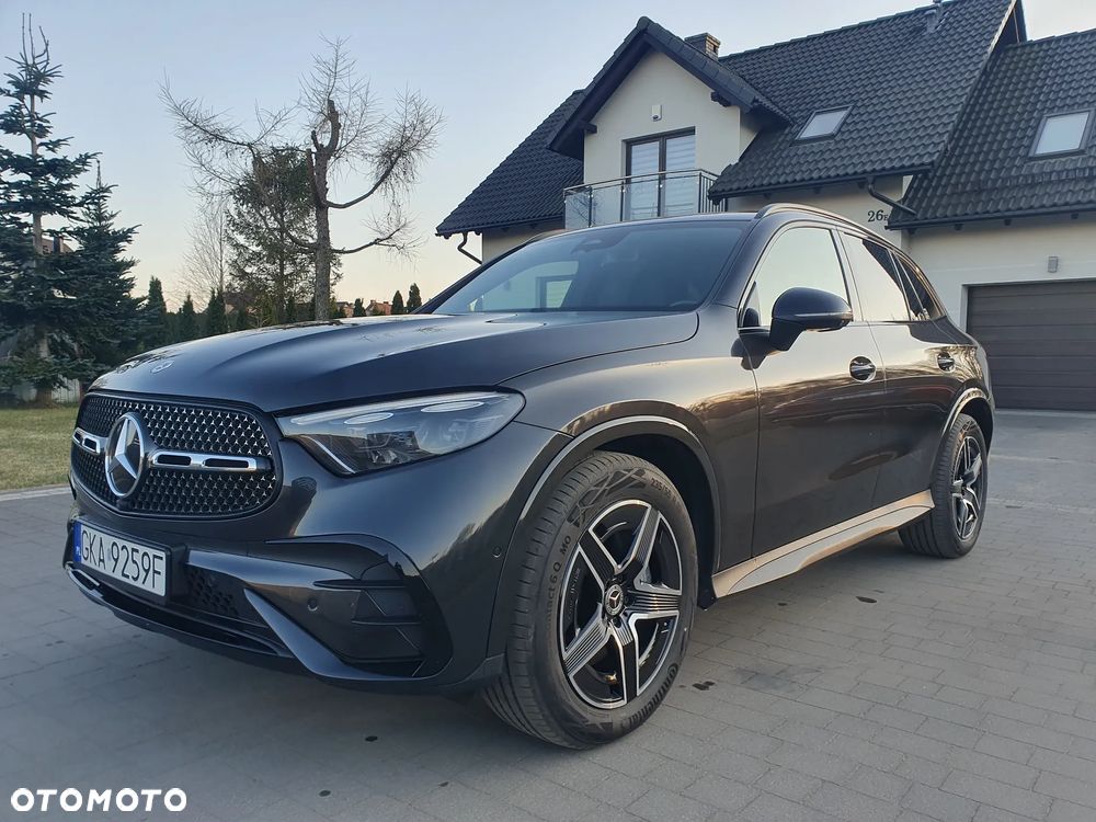 Mercedes-Benz GLC ver-220-d-4matic-9g--tronic-edition-amg-line - 3