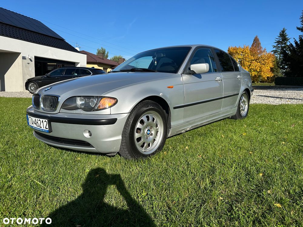 BMW Seria 3 320i - 4