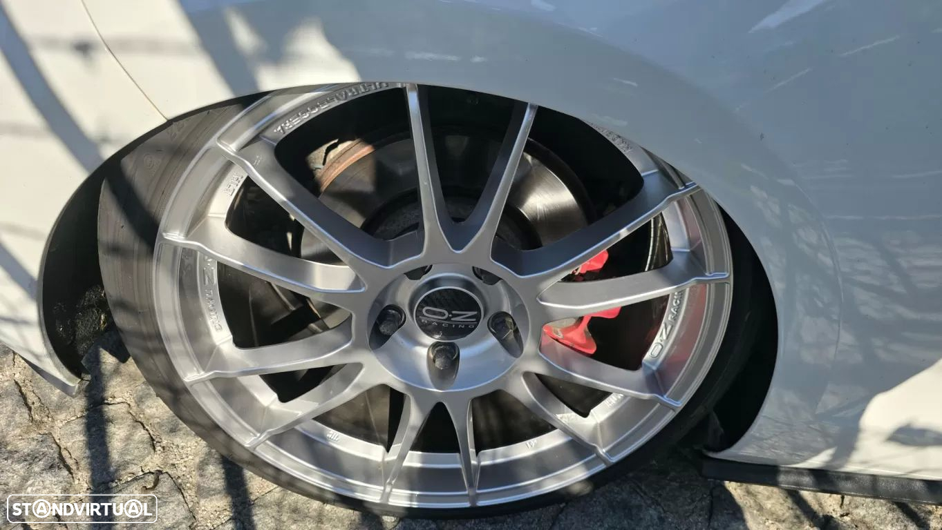 VW Golf 2.0 TSi GTi DSG Performance - 18