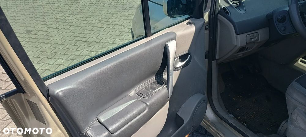 Renault Grand Scenic 1.6 16V Authentique - 5