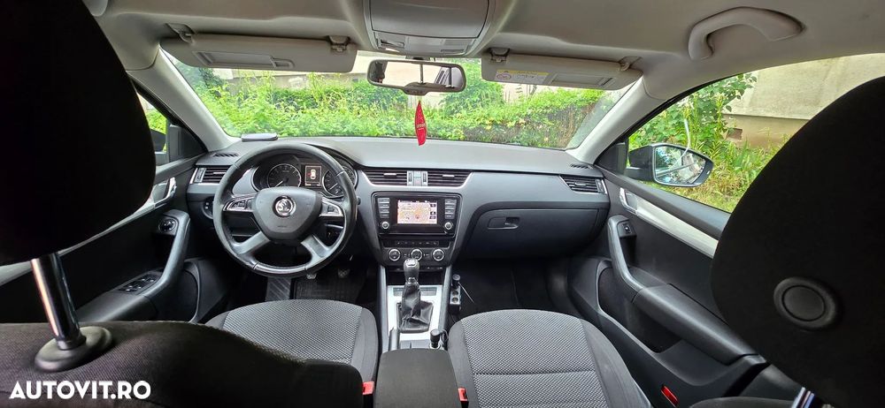 SKODA Octavia 2015 — imagine 5