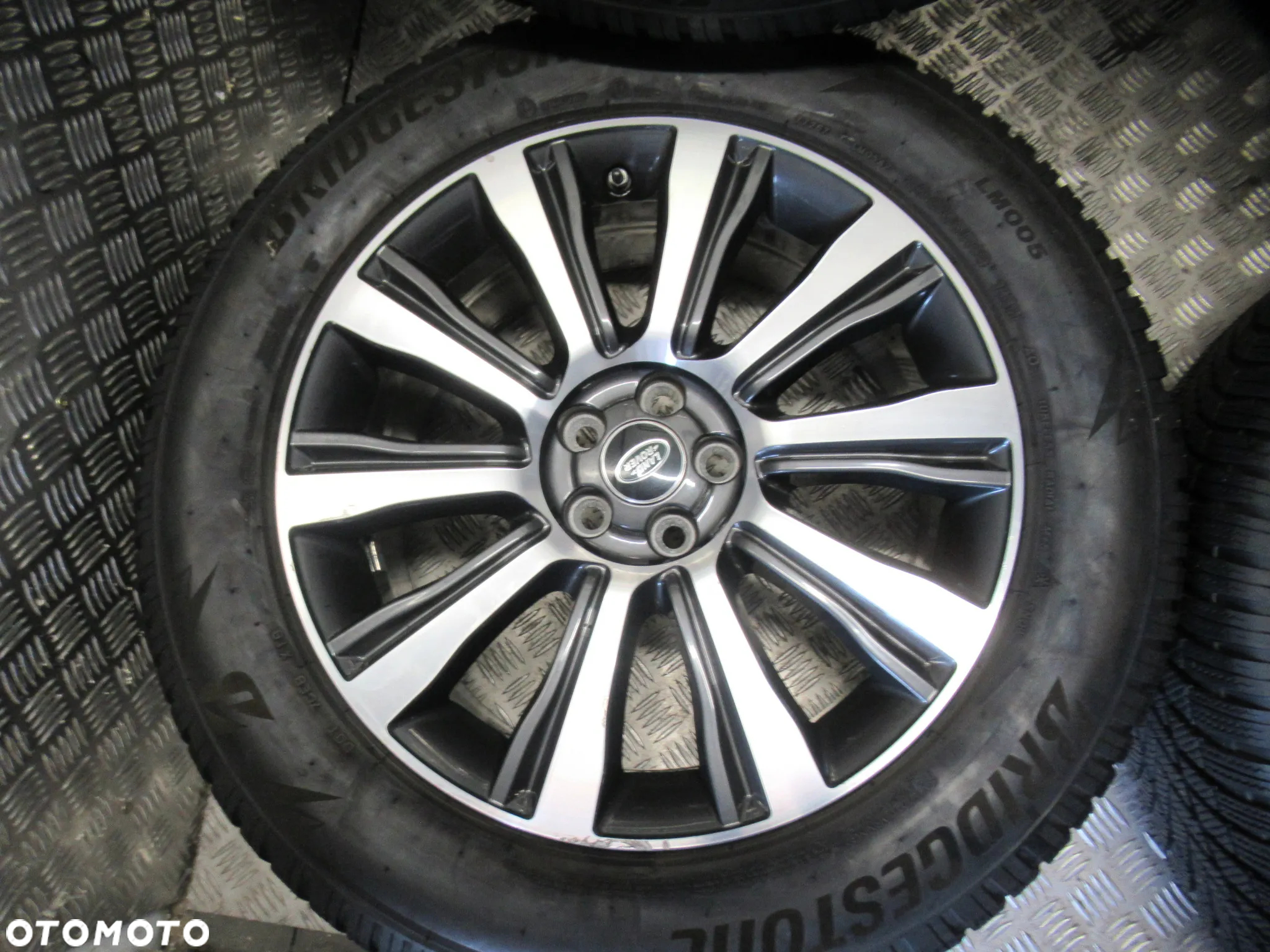Koła Land Rover Range Rover Velar Discovery Sport Freelander II 8Jx19 et45 5x108 - 5