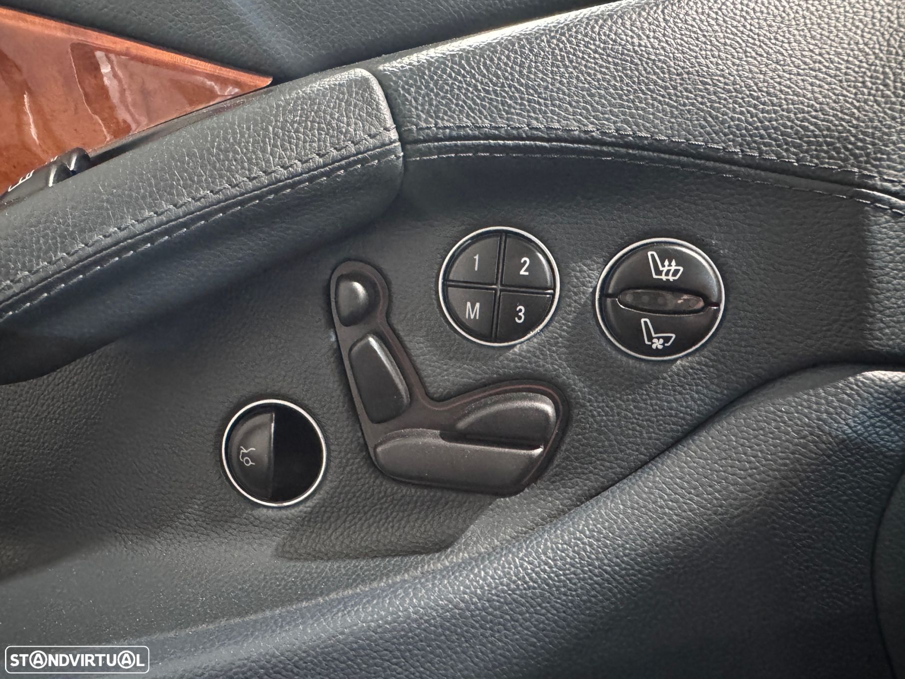 Mercedes-Benz SL 500 Standard - 30