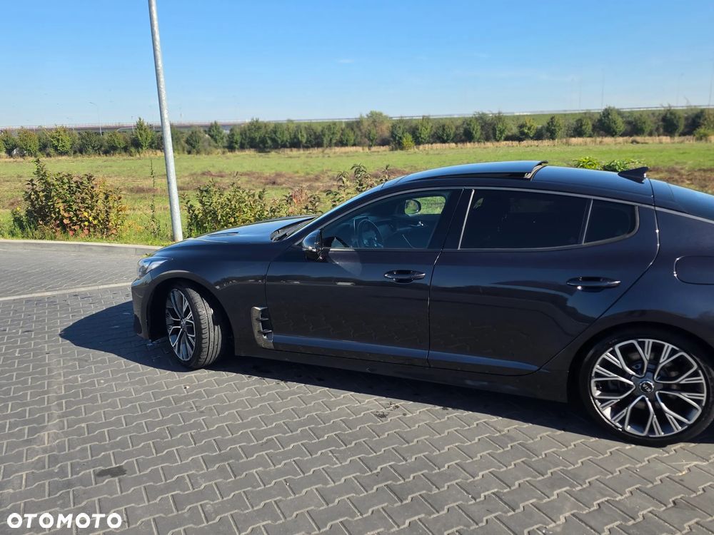 Kia Stinger 2.0 T-GDI GT Line - 11