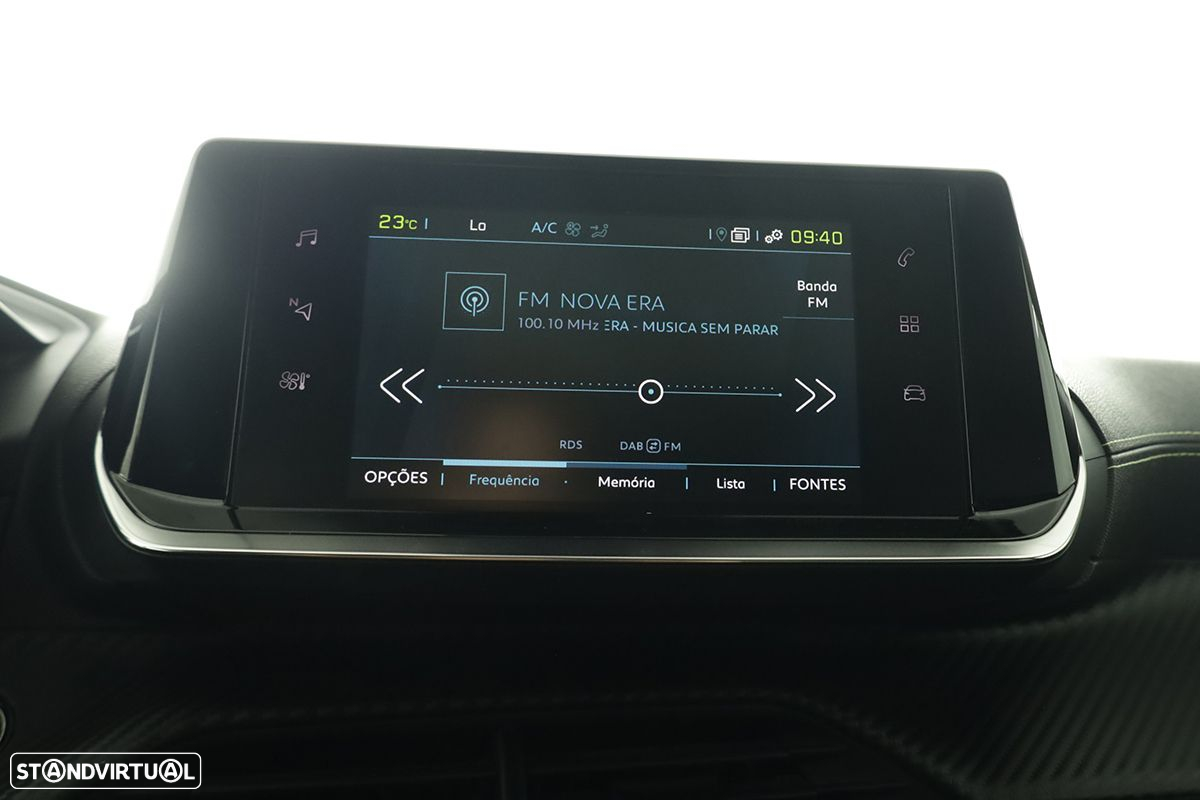 Peugeot e-2008 50 kWh GT - 10