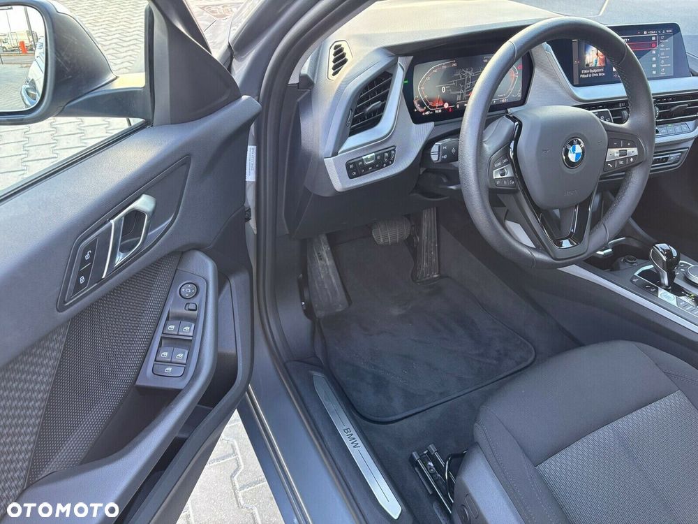 BMW Seria 1 - 23