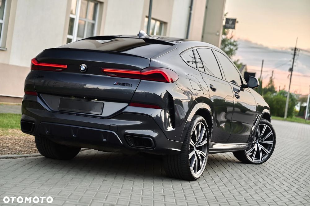 BMW X6 M50i - 19