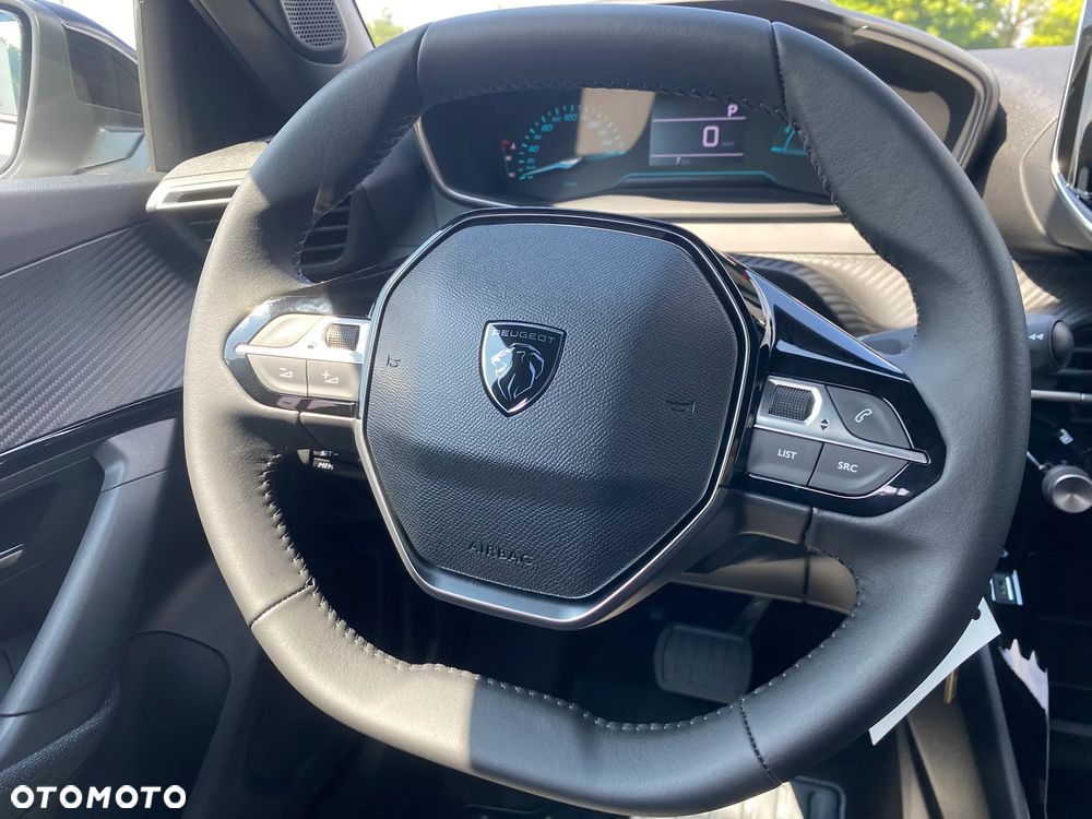 Peugeot 2008 PureTech mHEV Edition e-DCS6 - 17