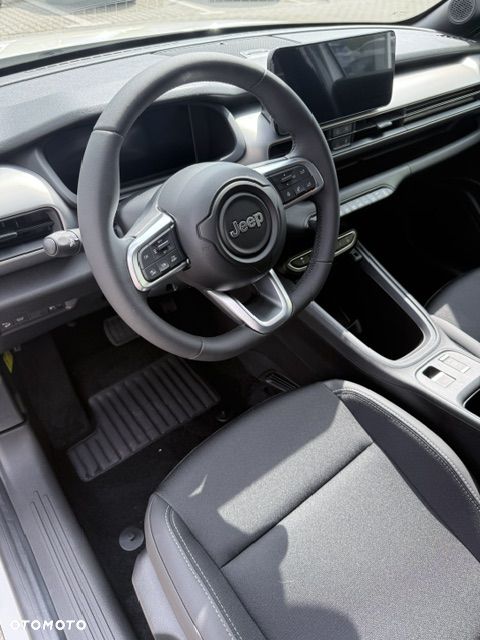 Jeep Avenger 1.2 T3 mHEV Black Edition FWD eDCT6 - 7