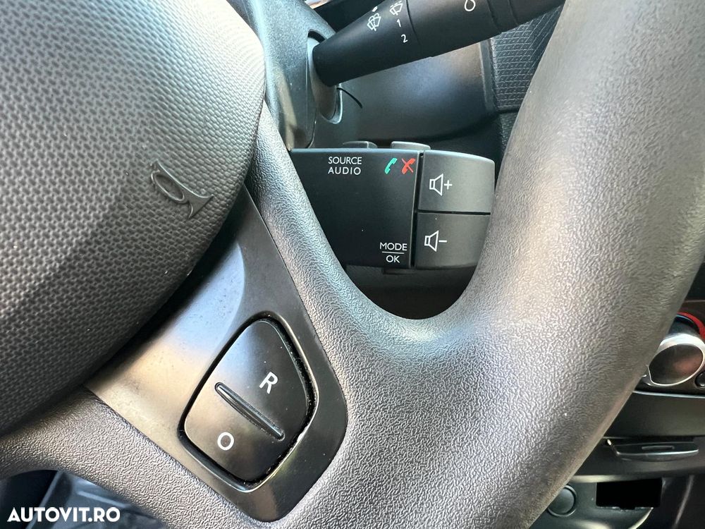 Renault Clio 1.2 16V Authentique - 10