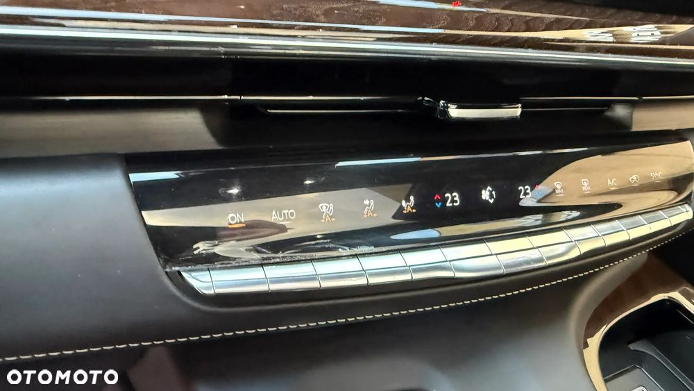Cadillac Escalade ESV 6.2 V8 AWD AT Platinum - 20