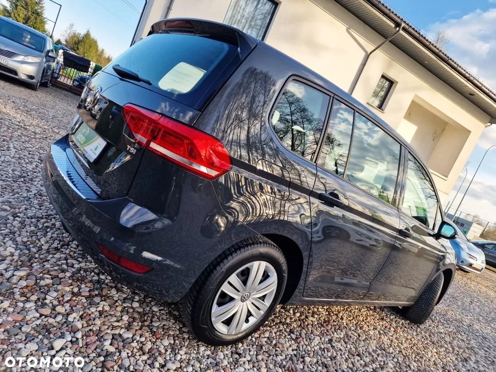 Volkswagen Touran - 6