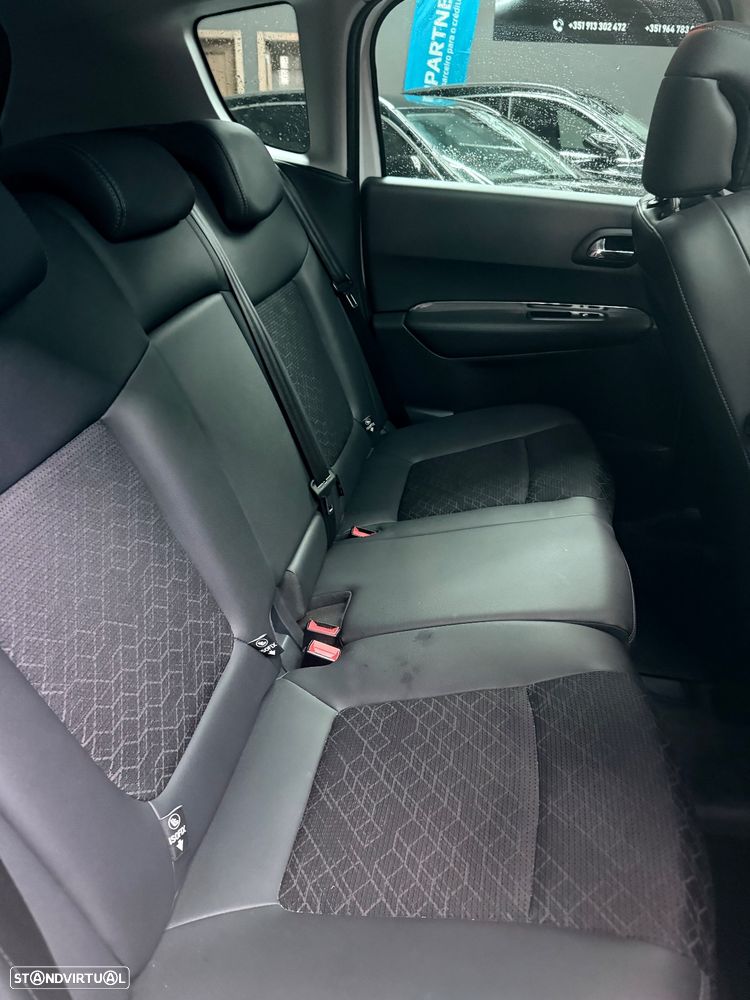 Peugeot 3008 2.0 HDi Hybrid4 99g - 26