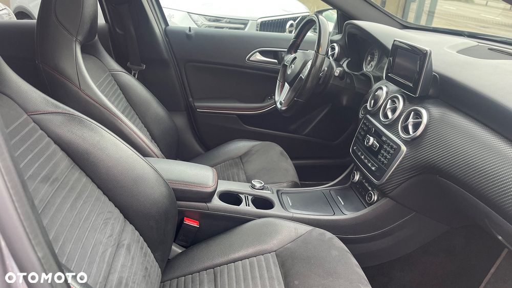 Mercedes-Benz Klasa A 250 4-Matic AMG Line - 9