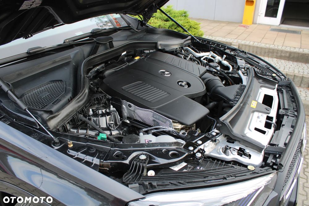 Mercedes-Benz GLC 300 e PHEV 4-Matic AMG Line - 32
