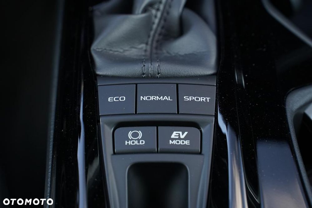 Toyota Camry 2.5 Hybrid Dynamic Force Comfort e-CVT - 26