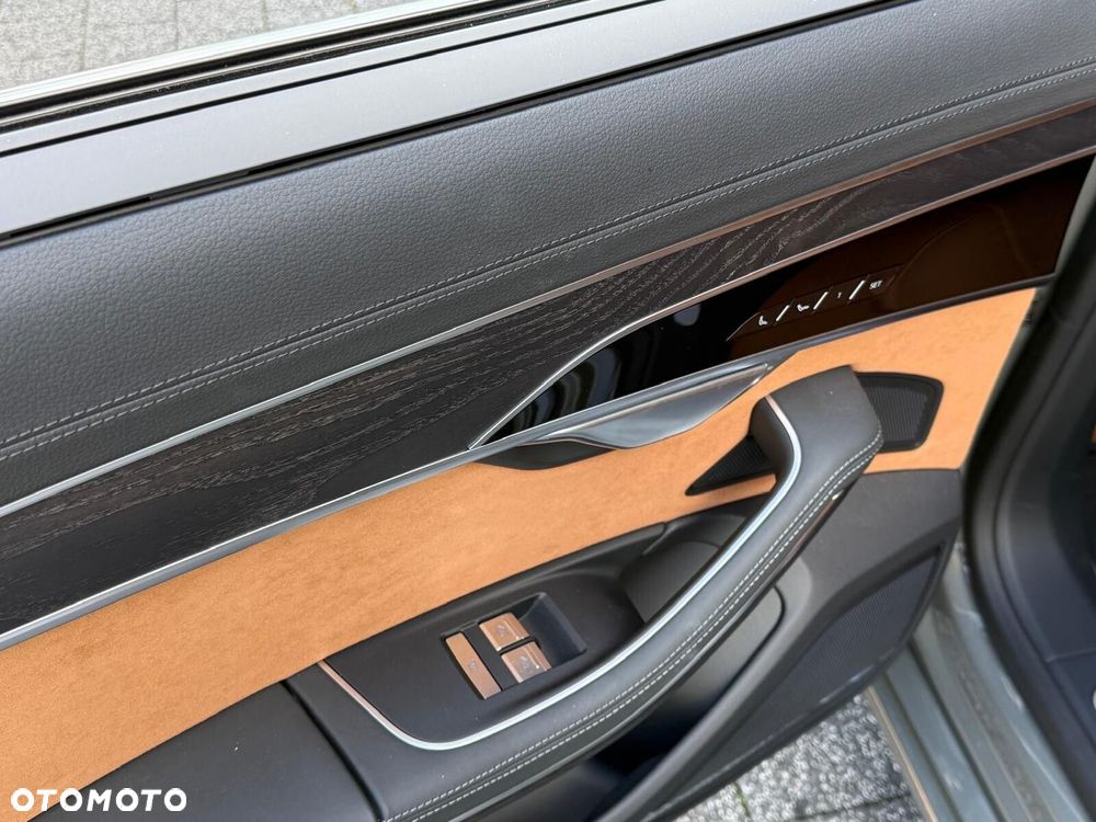 Audi A8 - 26