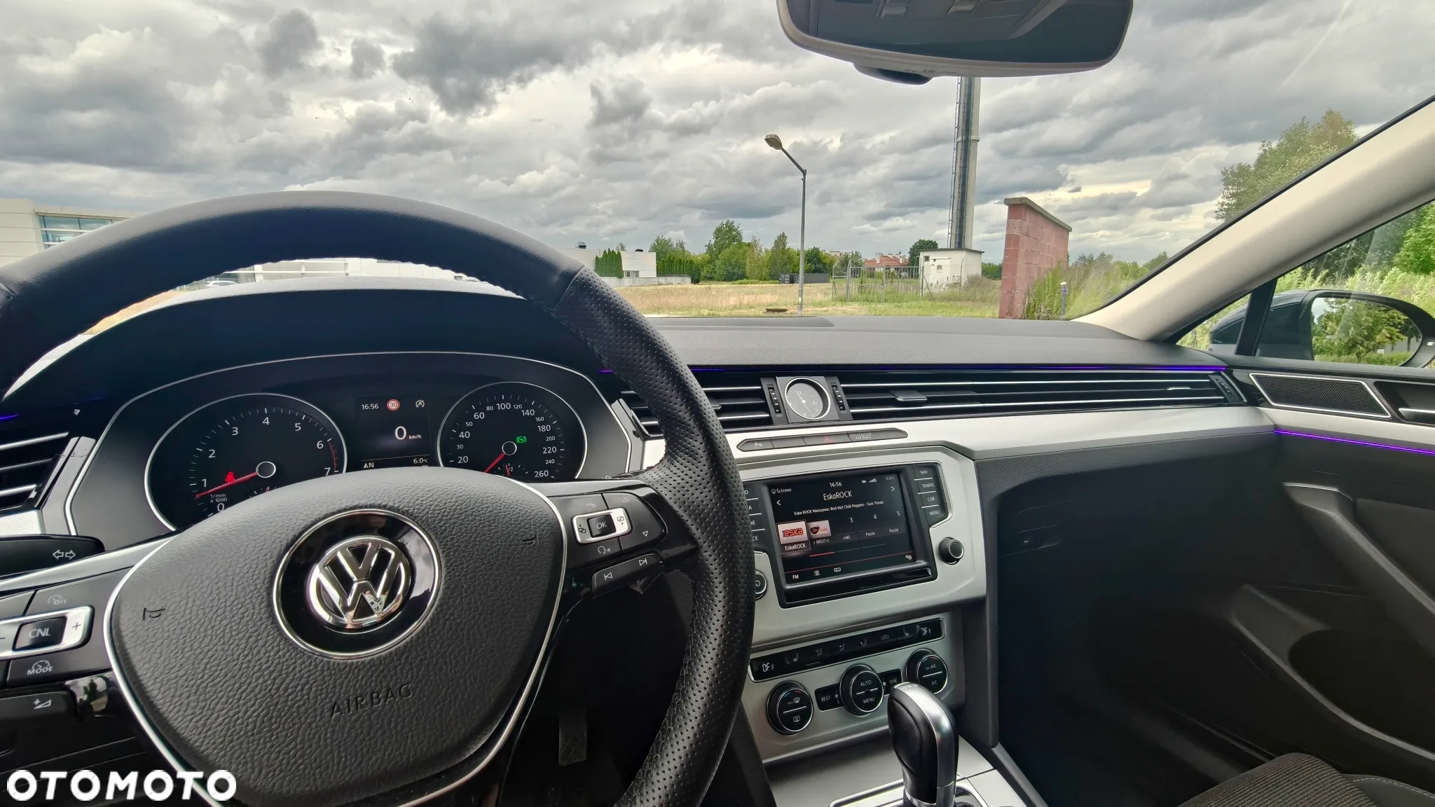 Volkswagen Passat - 16