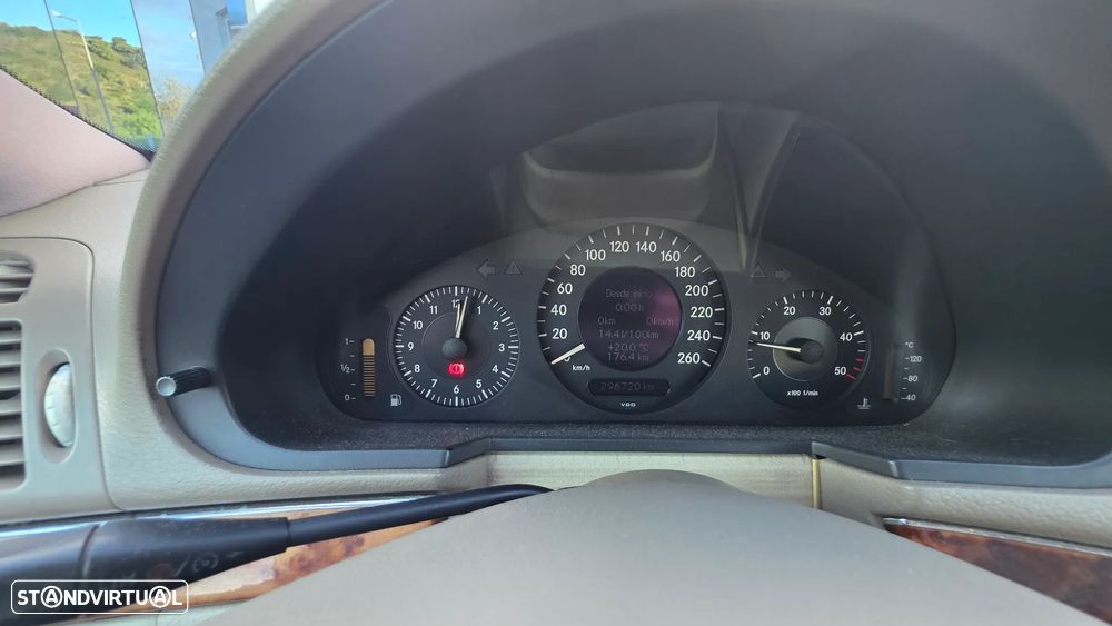 Mercedes-Benz E 220 CDi Elegance - 13