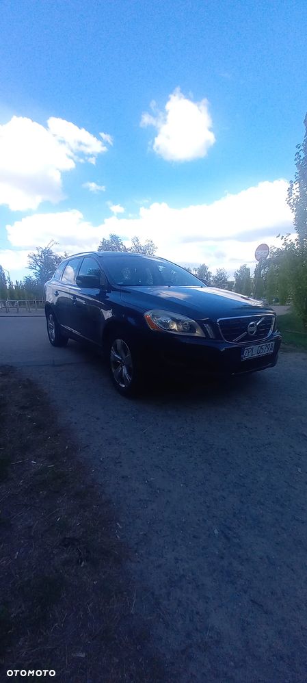 Volvo XC 60 D5 AWD Momentum - 3