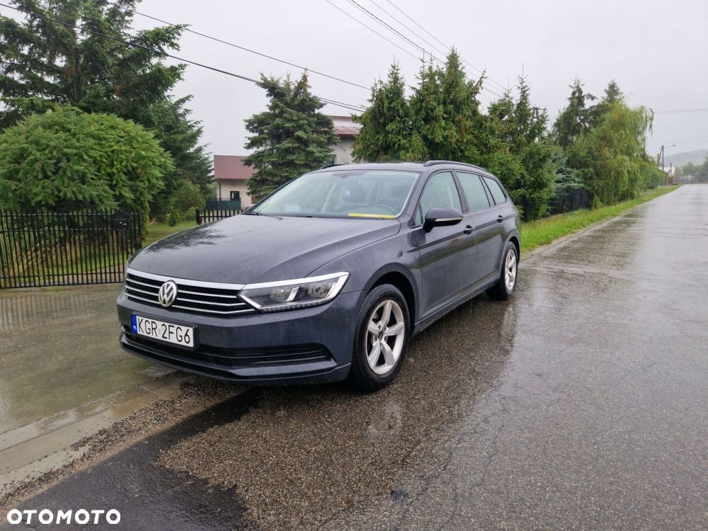 Volkswagen Passat - 2
