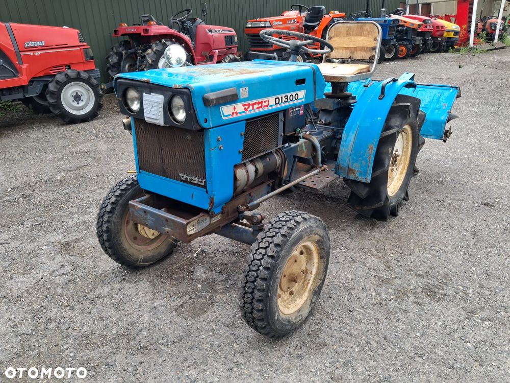 Mitsubishi D1300 - 2