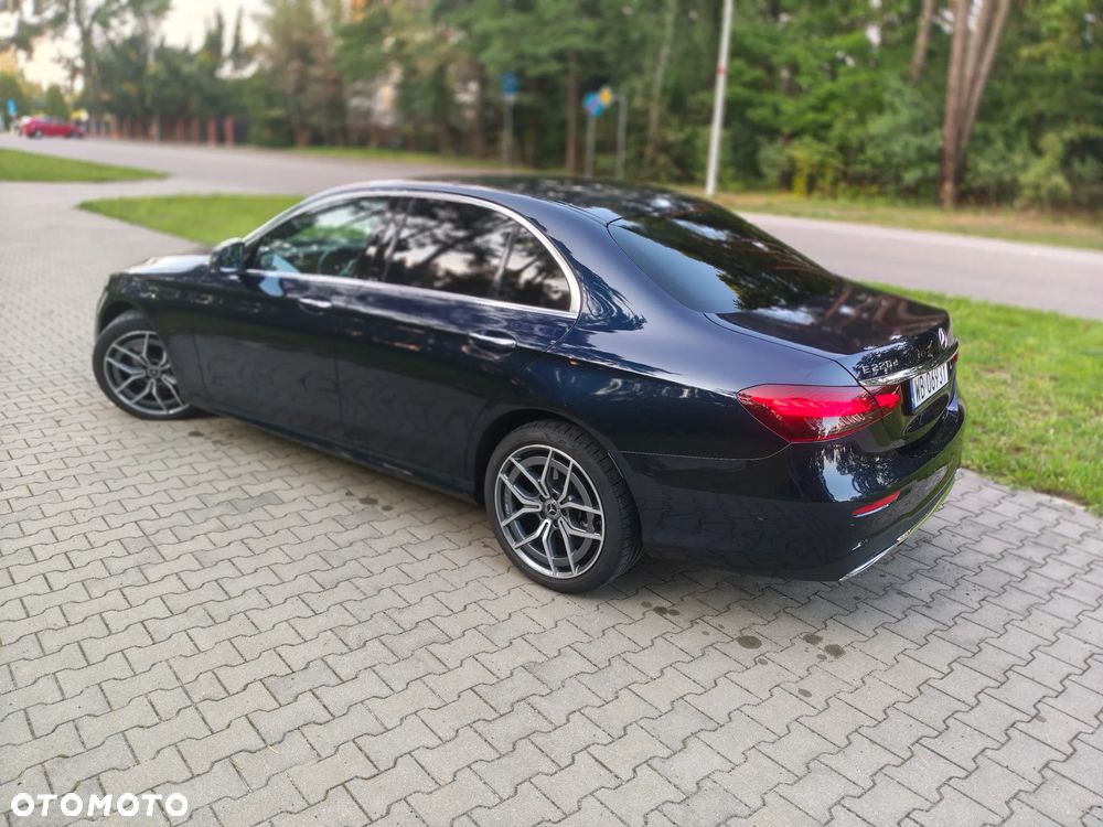 Mercedes-Benz Klasa E 220 d 4-Matic AMG/Avantgarde - 3