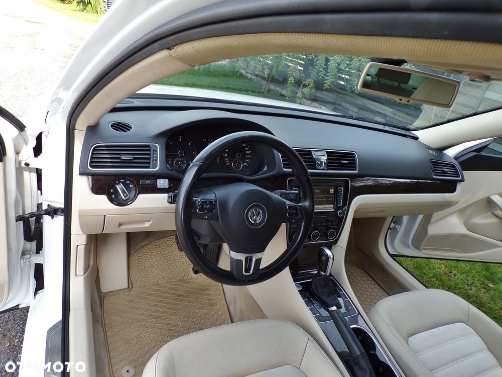 Volkswagen Passat 2.0 TDI SCR Highline DSG - 15