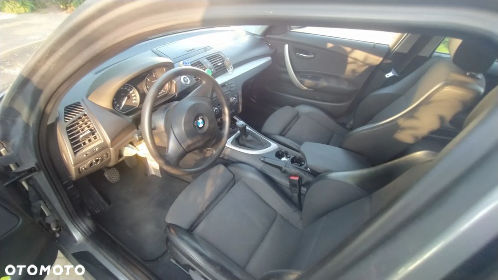 BMW Seria 1 120d DPF - 8