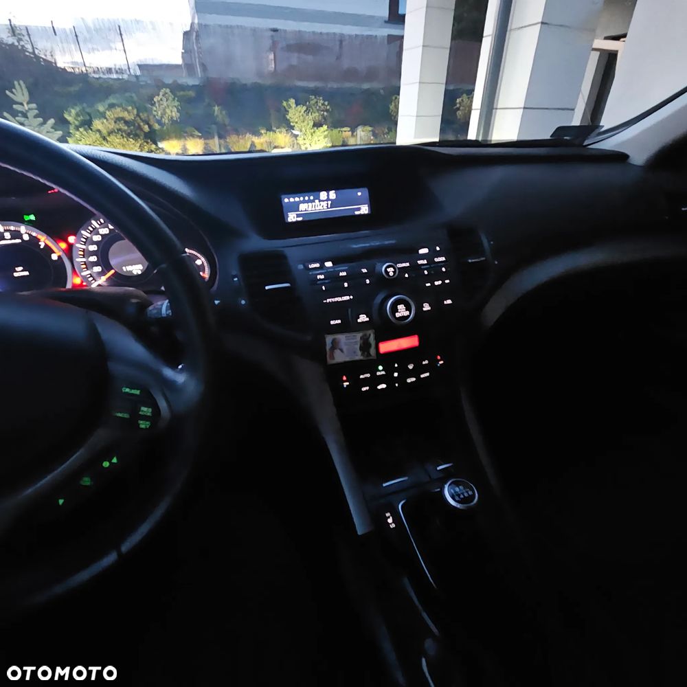 Honda Accord 2.0 Executive - 15
