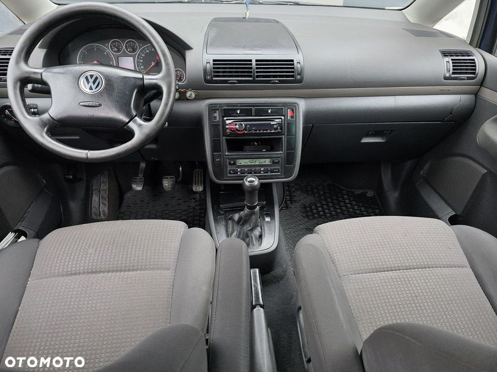 Volkswagen Sharan - 11