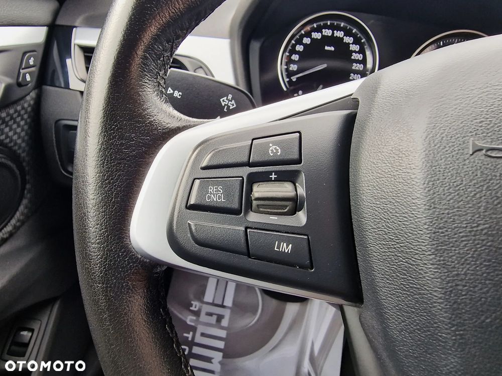 BMW X1 sDrive20d - 33