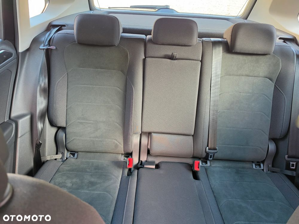 Volkswagen Tiguan - 12