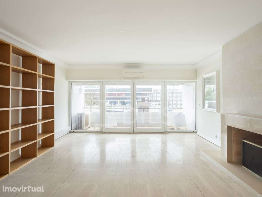 Apartamento T3, com estacionamento em Cascais e Estoril - Grande imagem: 3/30