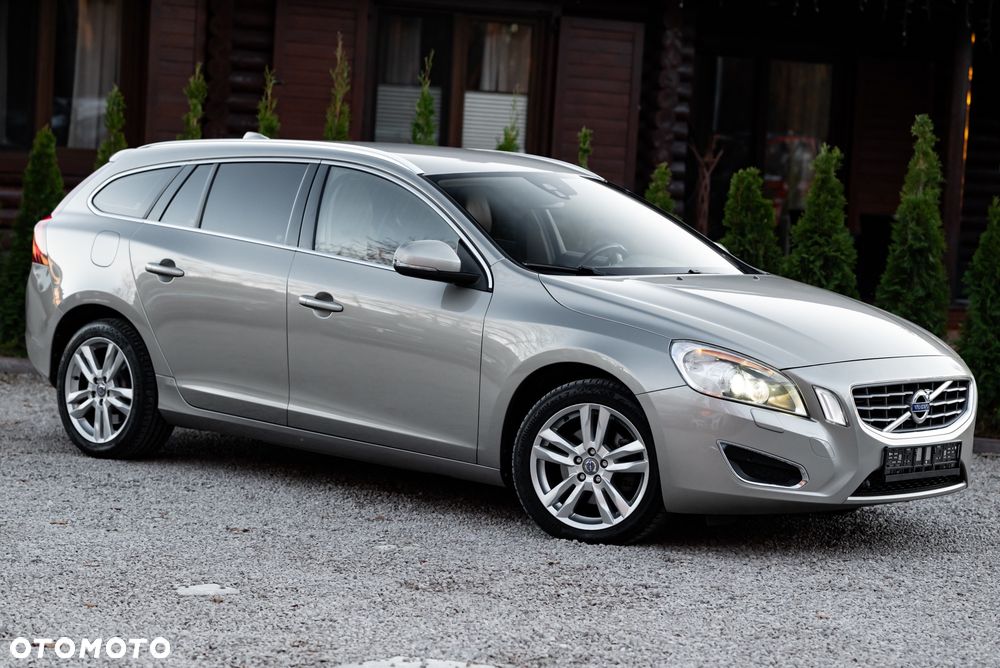 Volvo V60 T5 Momentum - 6