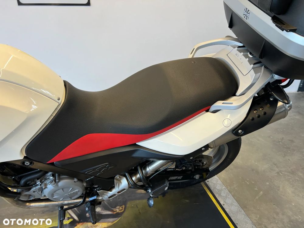 BMW G - 12