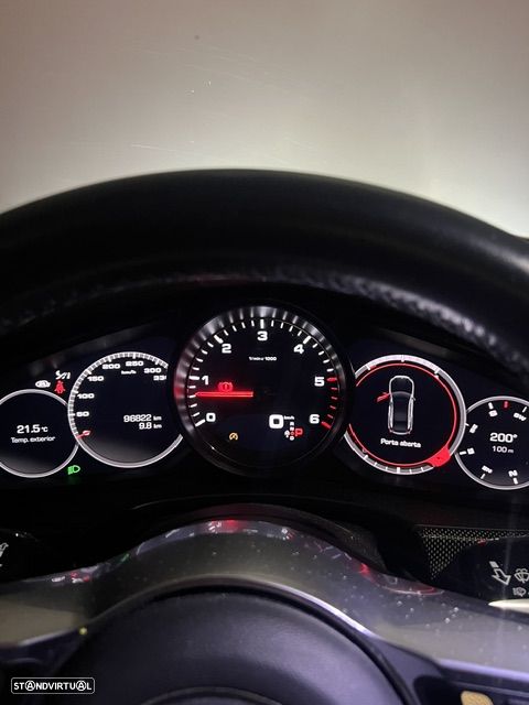 Porsche Panamera 4 S - 8