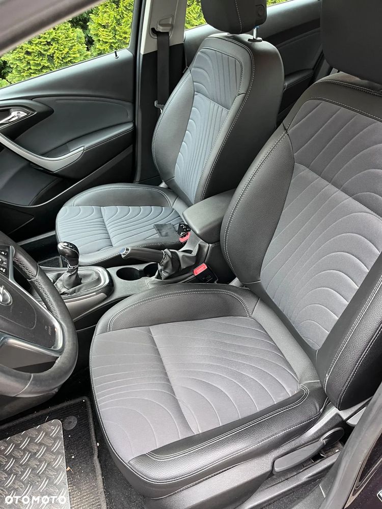 Opel Astra 2.0 CDTI DPF SportsTourer Style - 12