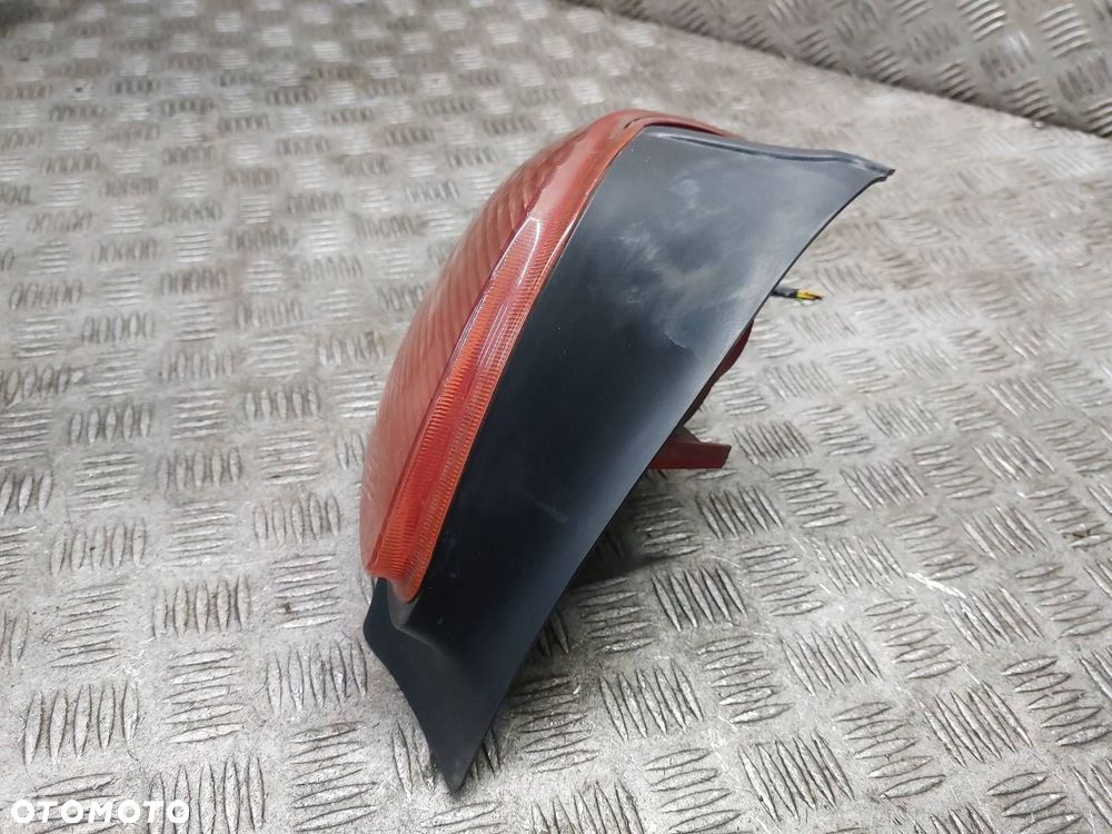 LAMPA LEWY TYŁ + PRAWY TYŁ PEUGEOT 206 I LIFT HB 5D - 10