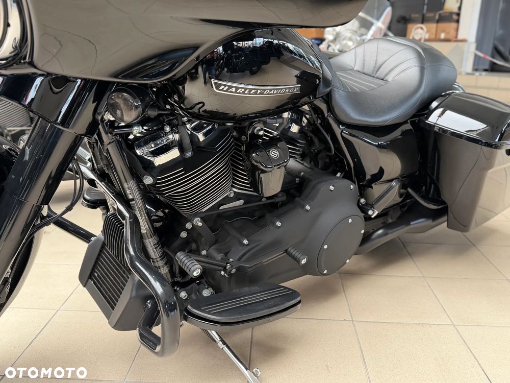 Harley-Davidson Touring Street Glide - 19