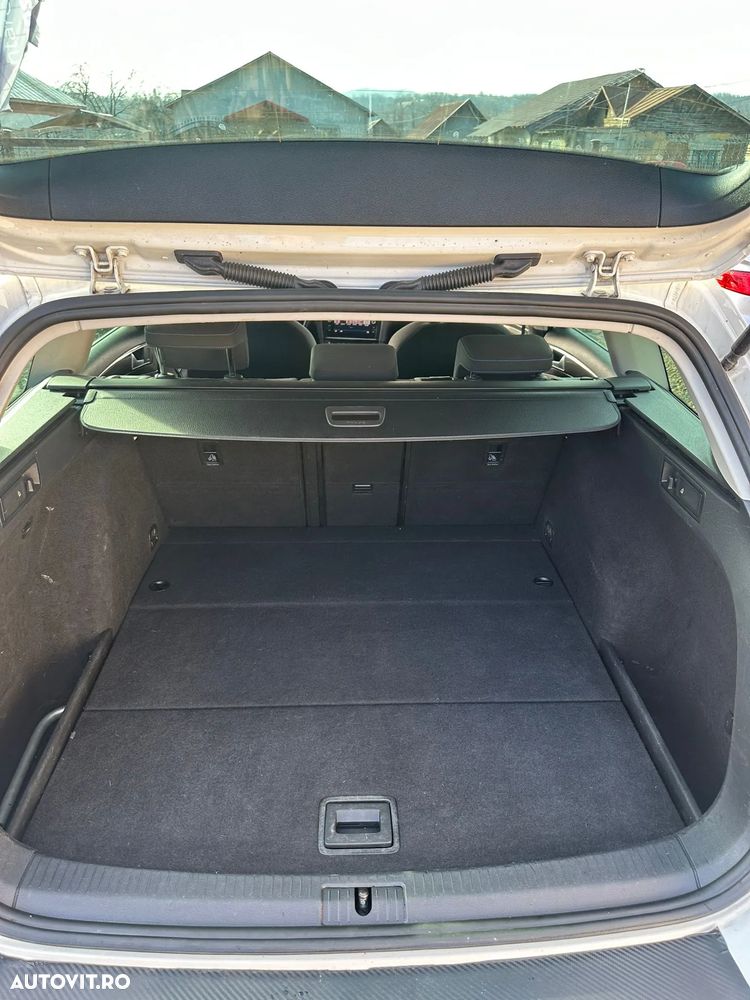 Volkswagen Golf 1.6 TDI SCR DSG Join - 12